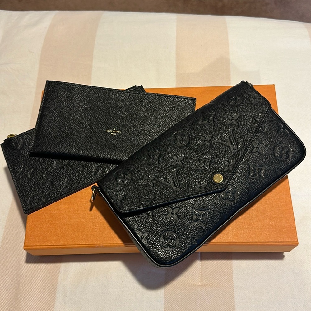 Louis Vuitton Félicie Pochette in 
Monogram Empreinte Leather